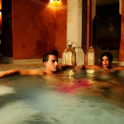 BAÑOS Y MASAJES